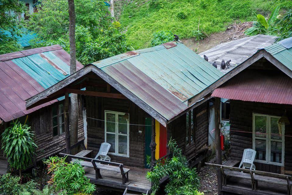 Chill Out Bar & Bungalow Praia de Railay Exterior foto